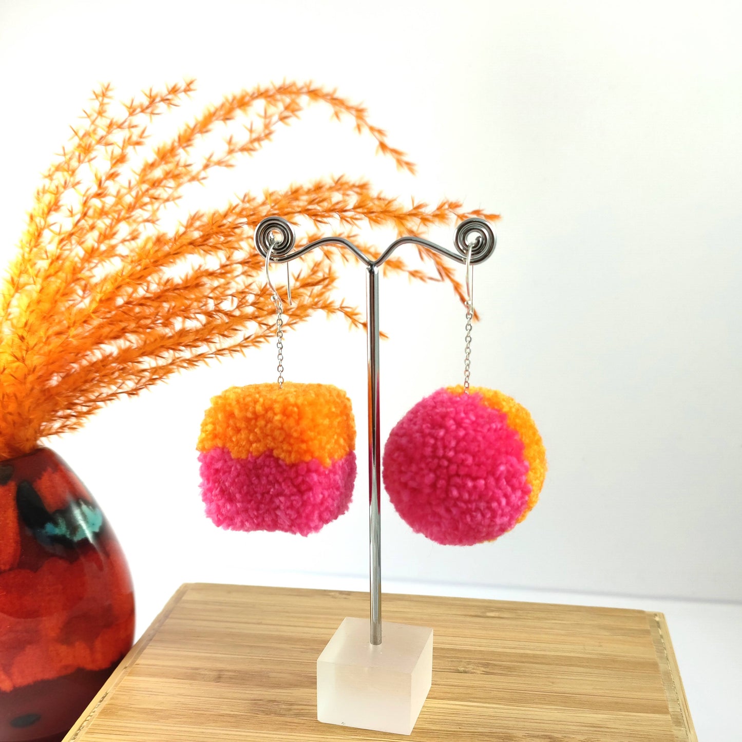 PO Original Pom-pom Earrings